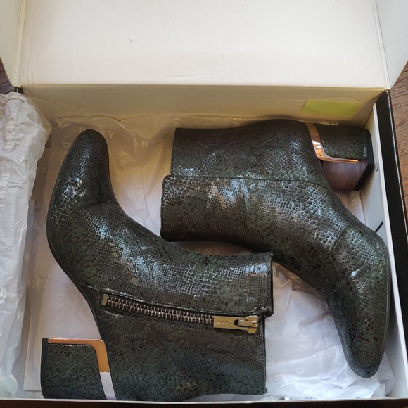 DKNY Ankle Boots Python - Picture 2 of 6